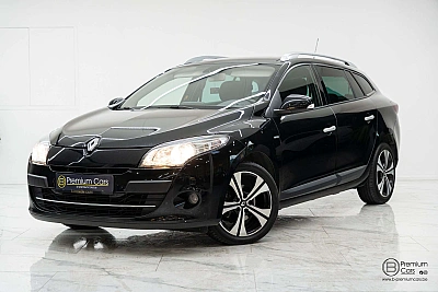 Renault Megane Grandtour 2.0 140 CVT Luxe! Bose, Pano, Navi!