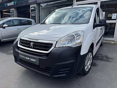 Peugeot Partner 1.6 Blue HDi Utilitaire Gps Airco 3Place  Er6B