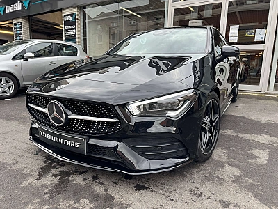 Mercedes-Benz CLA 200 d Pack-Amg Toit Pano Feux Matrix Led Int Carnet