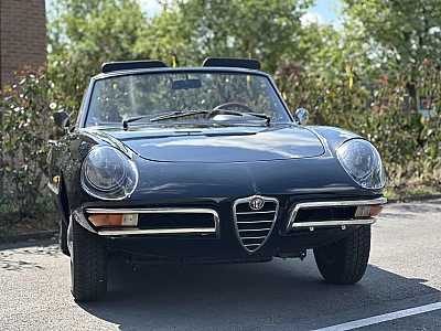 Alfa Romeo Spider duetto