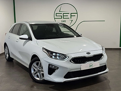 Kia Ceed / cee'd ** 1.6 CRDi ** GPS ** Garantie 12 mois **
