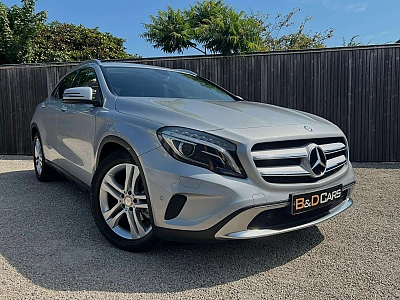 Mercedes-Benz GLA 180 GLA 180 7G-DCT 1steHAND/1MAIN