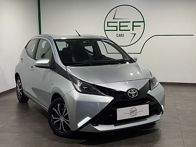 Toyota Aygo ** 1.0i VVT-i ** x-play ** Garantie 12 mois **