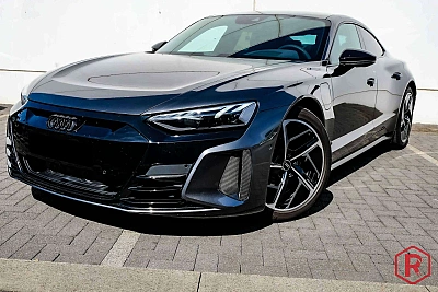 Audi e-tron GT RS e-tron GT Bang&Olufsen 1eigenaar Historiek