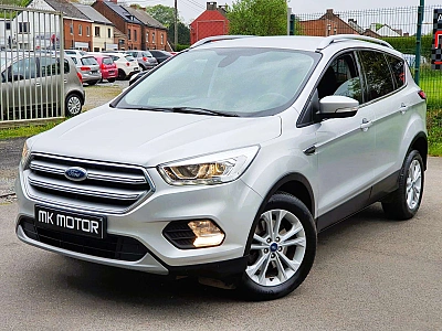 Ford Kuga 🟢1.5 TDCi 120CV BOITE AUTOMATIQUE - GPS