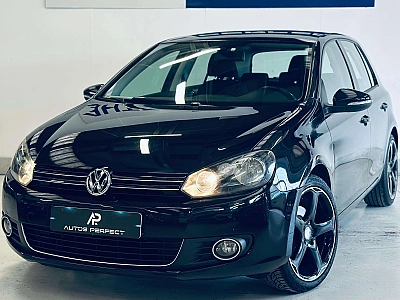 Volkswagen Golf 1.2 TSI PDC AV/ARR REG VTS JA 18 GARANTIE 1 AN