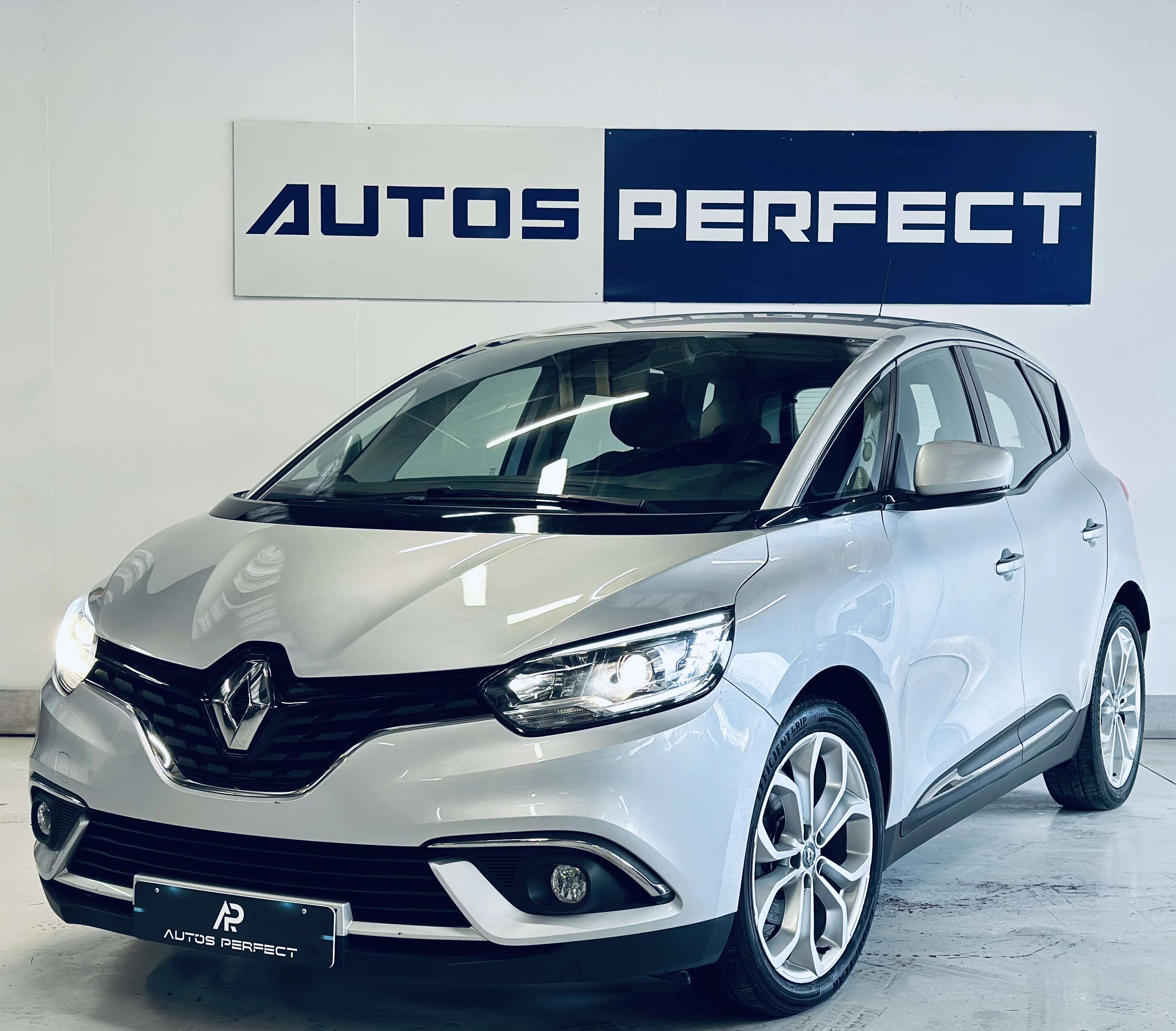 Renault Scenic 1.2 PDC NAV BLUETOOTH AIDE CONDUIT START STOP JA20