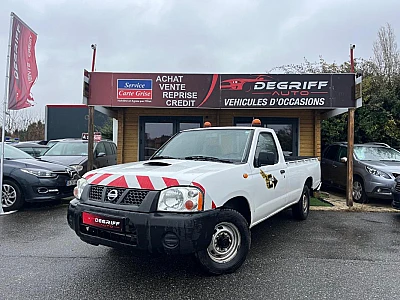 Nissan Navara 2.5 dCi 144 ch King Cab Sport 4x2