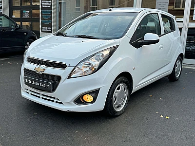 Chevrolet Spark 1.0i Facelift Airco V.e Alarme Cuir Carnet Gar 1an