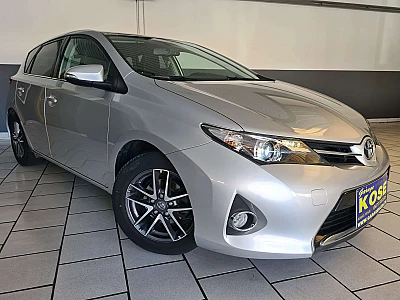 Toyota Auris NAVIGATION/SIEGES SPORT/1ERE MAIN//GARANTIE