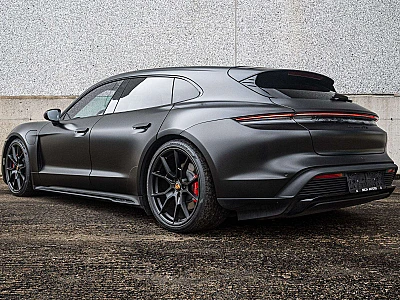 Porsche Taycan 93.4 kWh GTS Sport Turismo