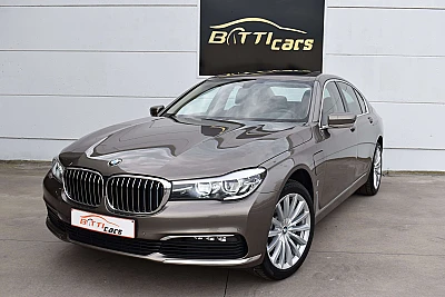 BMW 740 PHEV* Luxury-line* Zetelverw.* Panodak* Camera