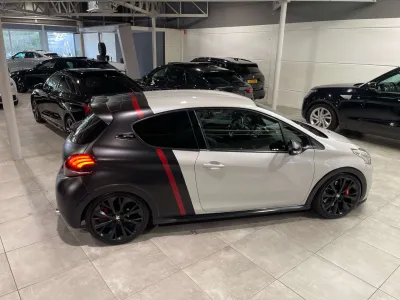 Peugeot 208 GTI 200 THP